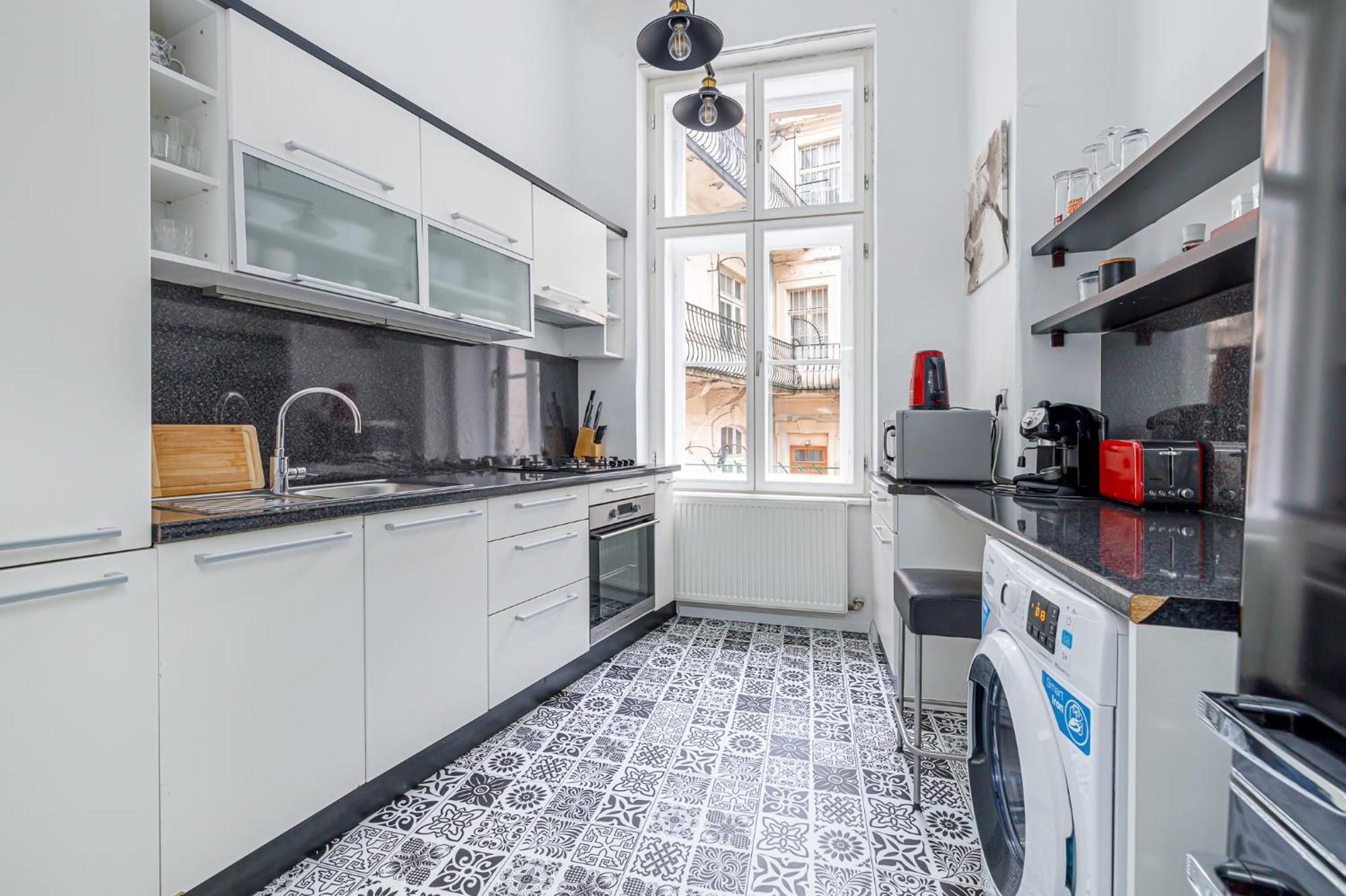 Newly Renovated In The Old Town Appartamento